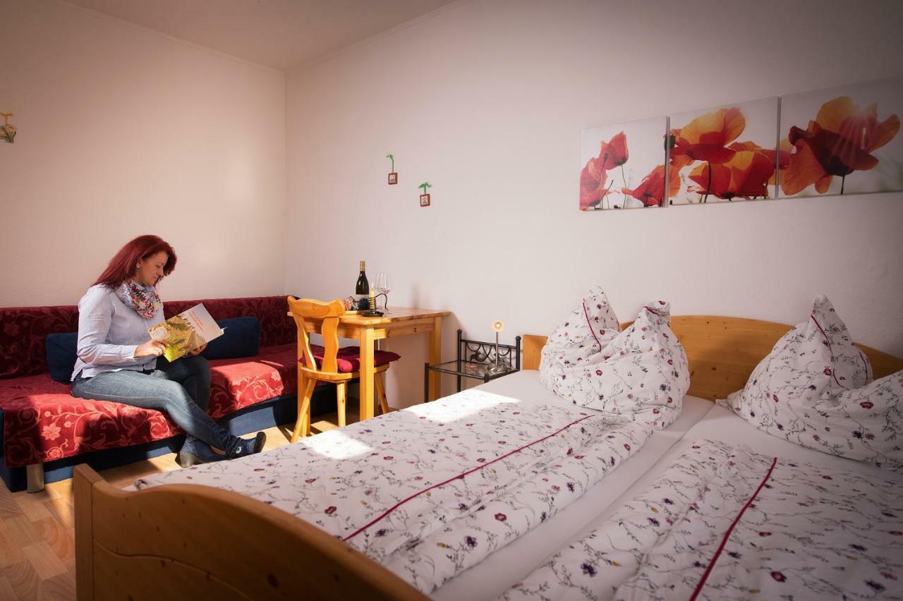 Weingut Familie Krell Hotel Mitterretzbach Exterior foto